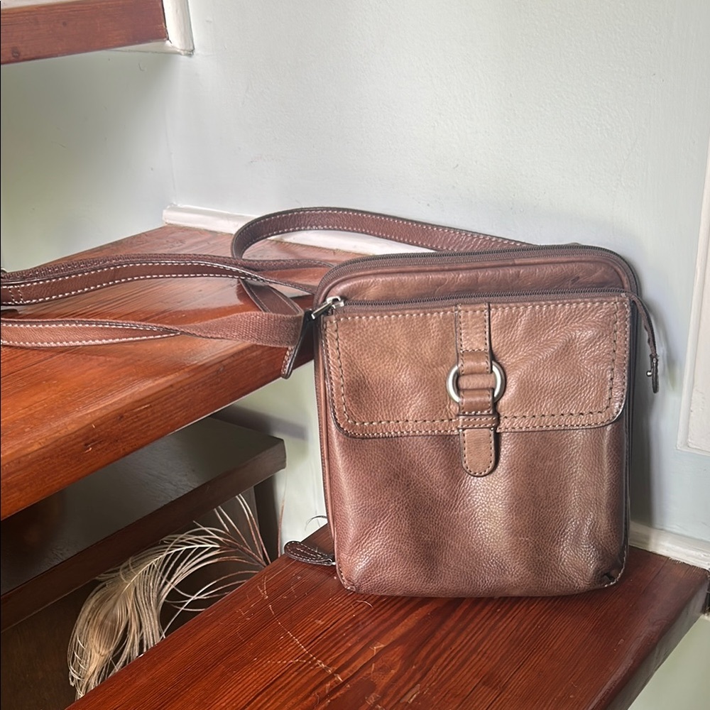 Fossil Brown Leather Messenger Bag with Vintage Finish